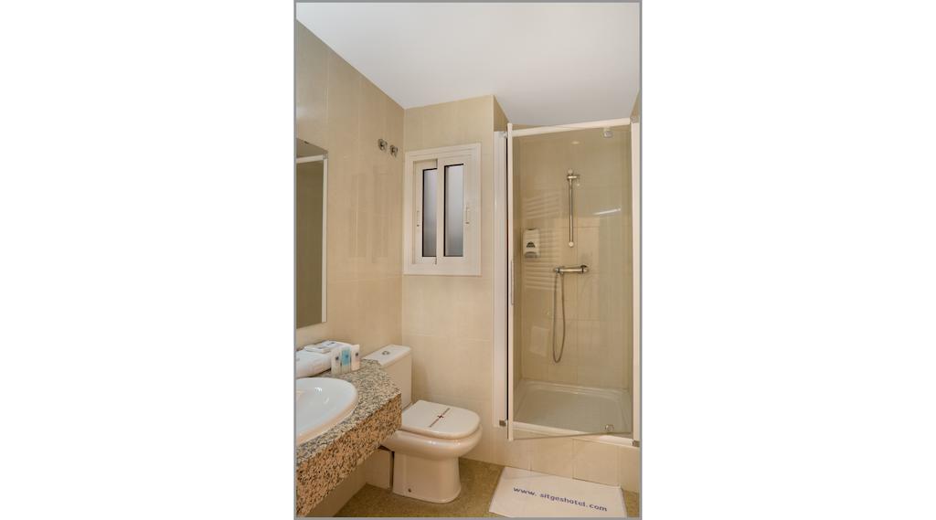 Hotel Central Normandie 시체스 객실 사진