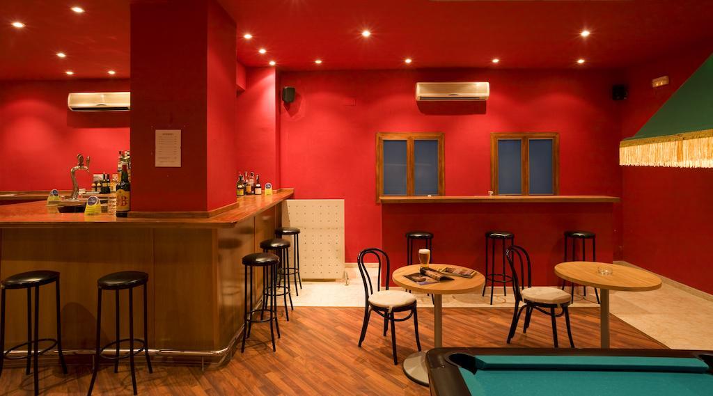 Hotel Central Normandie 시체스 레스토랑 사진
